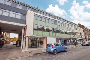 Three bedroom house on Queensbury Close, Bedford
